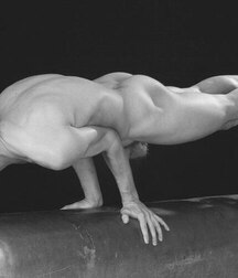 sexy pictures without colors 5ec1901a70316.jpg