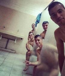 shower in the gym 5ed16162ef1bd.jpg