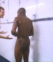 shower in the gym 5ed1618d80e64.jpg