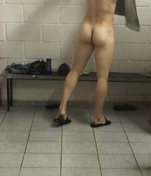Voyeur in Locker room BOYS PORN 619d1948e7f4e.jpeg