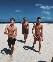 Friends twink tube happy boys 619ff518a8642.jpeg