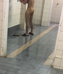 One day in tre dressing room public nude 61a32eea85ebc.jpeg