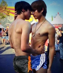 Delicate contacts twink tube boys 61b989381517e.jpeg
