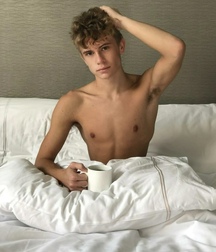 Sexy boys celebrate porn naughty  61c22e032d75a.jpeg