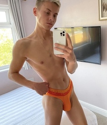 Selfie sexy mirror boys gay porn 61c22f8d138e9.jpeg