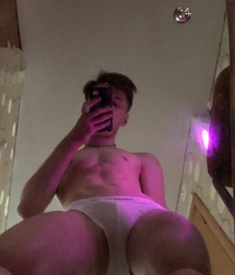 Selfie sexy mirror boys gay porn 61c22f90dfac7.jpeg