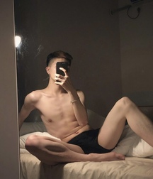 Selfie sexy mirror boys gay porn 61c22f9c9f184.jpeg