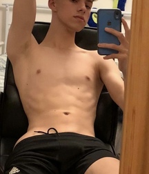 Selfie sexy mirror boys gay porn 61c22fa6baffc.jpeg