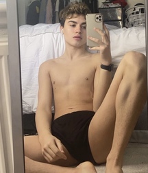 Selfie sexy mirror boys gay porn 61c22fb2ba154.jpeg