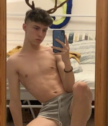 Selfie sexy mirror boys gay porn 61c22fb4c65d8.jpeg