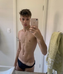 Selfie sexy mirror boys gay porn 61c22fc5a68da.jpeg