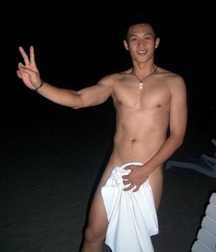 Naked under the towel shower boys porn locker room 61d400b2e3e5e.jpeg