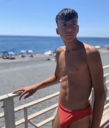 Hot boys summer bodies twink tube 621dbf833d019.jpeg