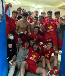 Soccer team celebrate twink tube  6237547e48d3b.jpeg