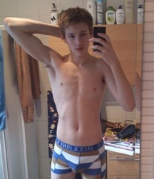 Selfie in underwear twink tube mirror image 624322fadb3df.jpeg