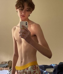 Selfie in underwear twink tube mirror image 62432309da42d.jpeg