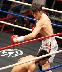 Warriors boy fight shirtless 6249460733c70.jpeg