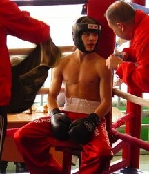Warriors boy fight shirtless 6249462d6e970.jpeg