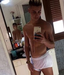 Selfie Nude Snap Boys Gay Porn 627391cf2ba6c.jpeg