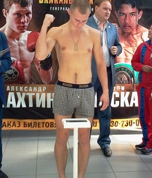 Sexy guy flex preform public twink tube 627d6d2d735b9.jpeg