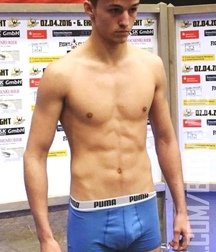 Sexy guy flex preform public twink tube 627d6d300389e.jpeg