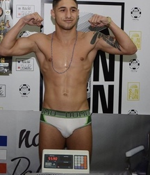 Sexy guy flex preform public twink tube 627d6d35c1732.jpeg