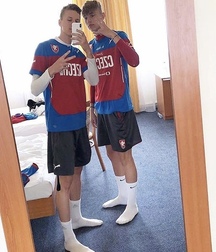 Friends in selfies cute guys snap it 62886ab395e17.jpeg
