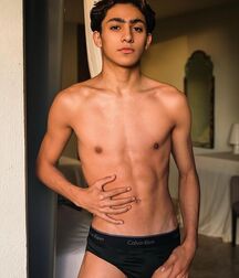 Underwear Muscles Twink Tube Guys  629593606acce.jpeg