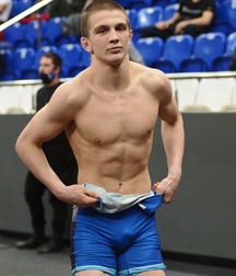 Sexy sport guys flex twinks athletic best 629f6dc325285.jpeg