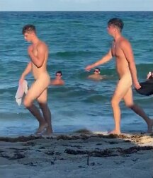 I love going  to the beach caught nude public guys