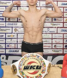 Athletic boys twink skimpy shirtless tube 62ab7877a6bd1.jpeg
