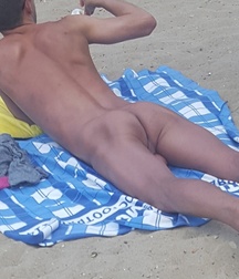 Spy on nudist summer beach twink tube 62d6324b10774.jpeg