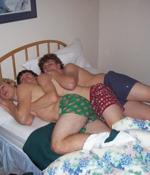 in bed with friends twink tube cute fun 62e6d598190b8.jpeg