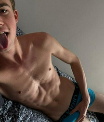 Bulge cock twink covered hardon porn 62fa7fe07a549.jpeg