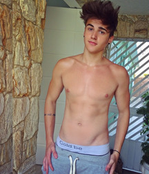 Cute Boys 57ff087632175.jpg