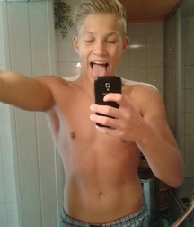Cute Boys 57ff087d960b4.jpg