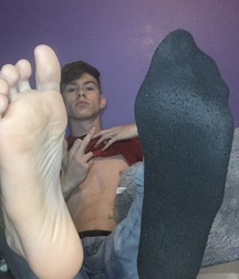 Guys that will step on your face 6053f37bf3337.jpg