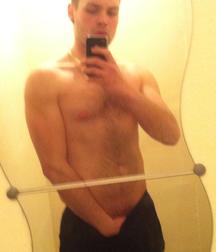 Straight lads 5c57361a55929.jpg