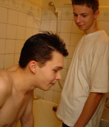 2 Hot friends in Bath Shower 5879f5063597a.png