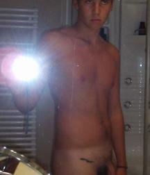  Hot Selfie Boys 58f4969f9538a.jpg