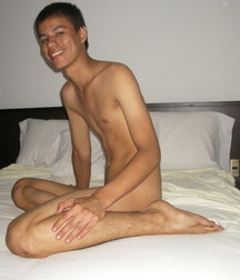 Sexy Latino 58d3ba40c2fb5.jpg