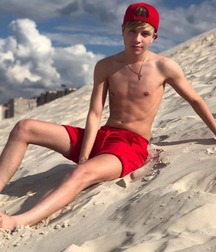 SOMETHING RED - Boys Porn, Teens & Twinks 5ea3713ec5bbe.jpg