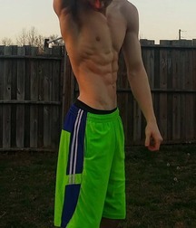 SOMETHING GREEN - Boys Porn, Teens & Twinks 5eb460ffb2886.jpg