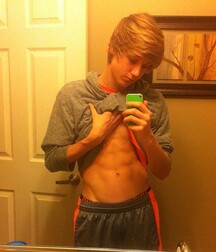 SOMETHING GREEN - Boys Porn, Teens & Twinks 5eb4613a2ebd2.jpg