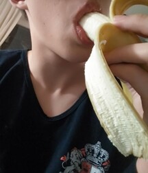 SOMETHING YELLOW - Boys Porn, Teens & Twinks 5eb462bea32dd.jpg