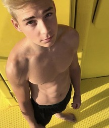 SOMETHING YELLOW - Boys Porn, Teens & Twinks 5eb462e78f3bd.jpg