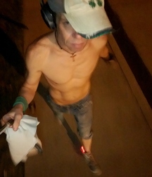 Drew1folder 5b6fde65883e3.jpg