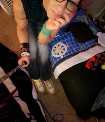 Drew1folder 5b6fe1662621c.jpg