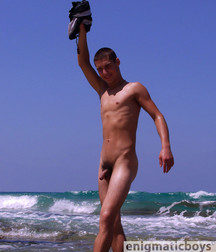 nudists 5b0406c50cb09.jpg