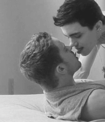 twinks kiss me !... 5b05241befc90.gif